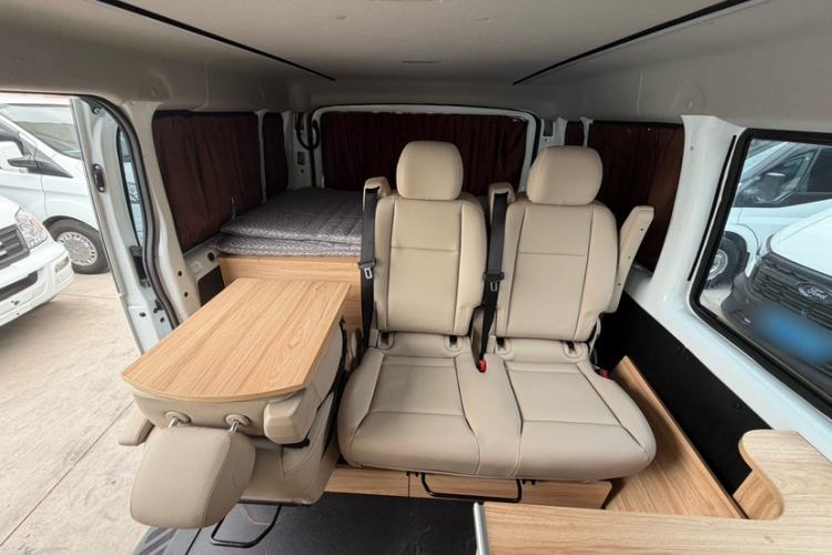 Used JMC Fushun 2023 2.0T Automatic Short-Wheelbase Low-Roof Commercial & Multi-Purpose Passenger Vehicle 6 Seats with Lift-Up Tailgate
