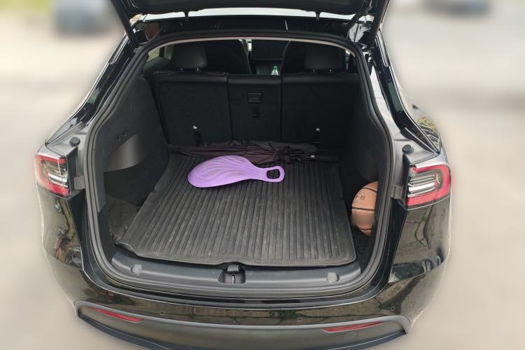 Used Tesla Model Y 2023 Rear-Wheel-Drive Version