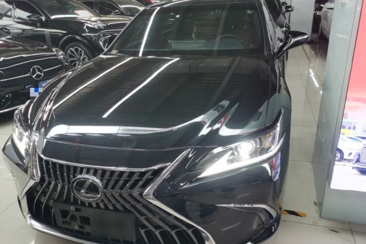 Used Lexus ES 2022 300h Excellence Edition