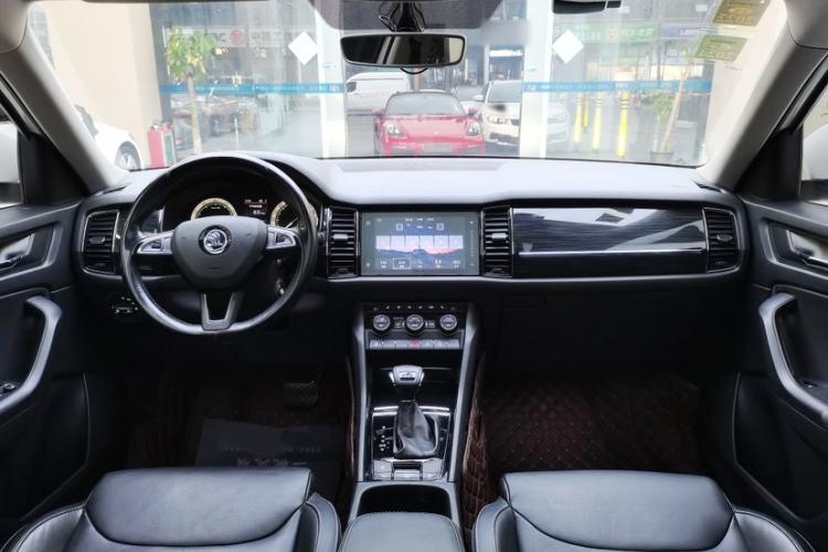 Used Skoda Kodiaq 2018 TSI330 7-Seater Two-Wheel-Drive Luxury Enjoyment Edition Interior 11