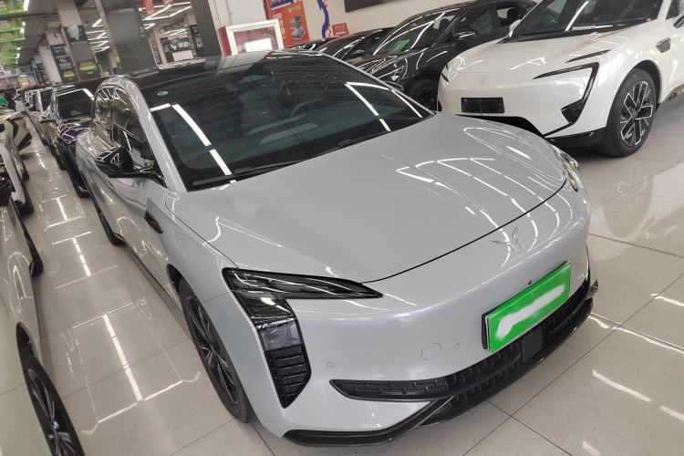 Used Hongqi EH7 2024 820 Pro Front Right 45 Deg