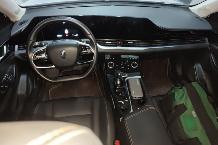 Used Bestune B70 2022 Third Generation 1.5T Automatic Enjoyment Version Center Console