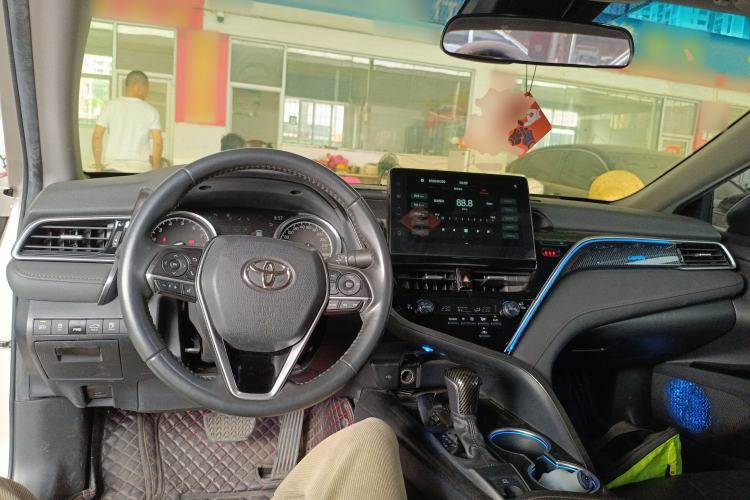 Used Toyota Camry 2021 2.0G Luxury Edition
