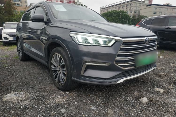 Used BYD Song Pro New Energy 2019 DM 1.5T Four-Wheel Drive Performance Edition Deluxe Model Front Right 45 Deg