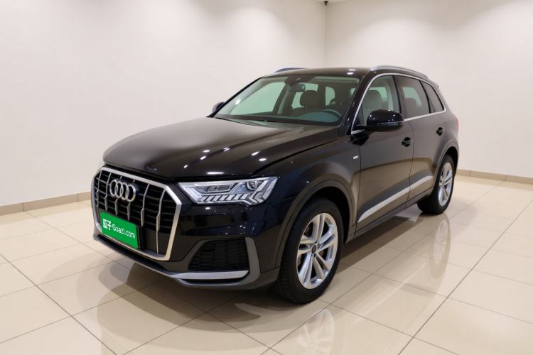 Used Audi Q7 2021 45 TFSI quattro S line Sport model