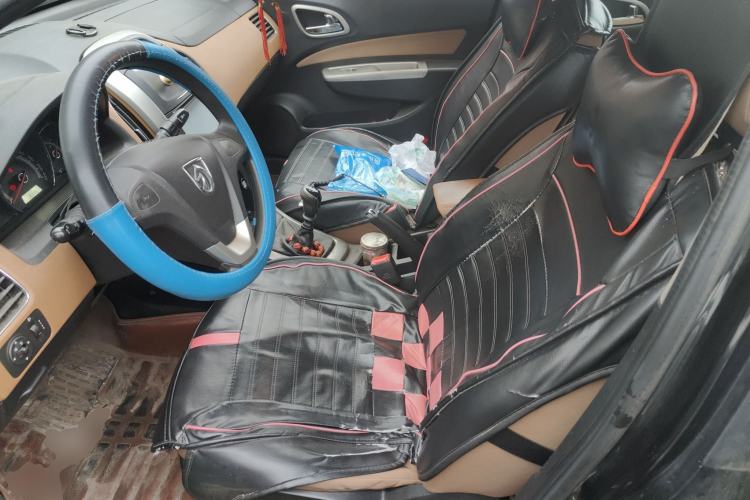 Used Baojun 630 2013 1.5L manual Entry-level trim
