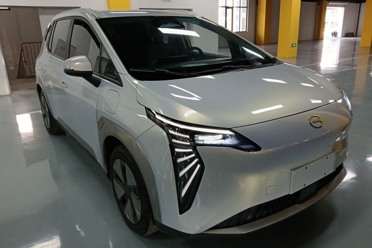 Used AION Y 2024 Younger