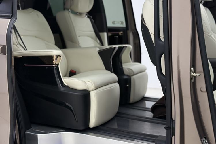 Used GAC Trumpchi M8 2023 Zongshi Series Dual-Motor YuZun Edition