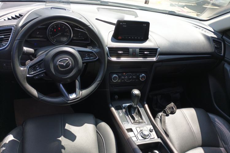 Used Mazda 3 Axela 2017 Hatchback 2.0L Automatic Sport Model China V Emission Standard