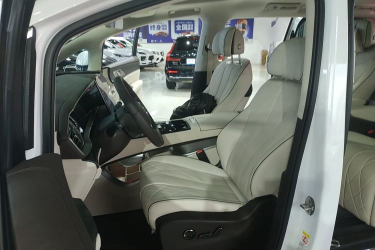 Used Denza D9 2024 DM-i 980 Four-Wheel Drive Prestige Model