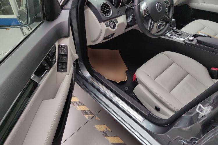 Used Mercedes-Benz C-Class 2011 C 200 CGI Fashion Model Driver Seat