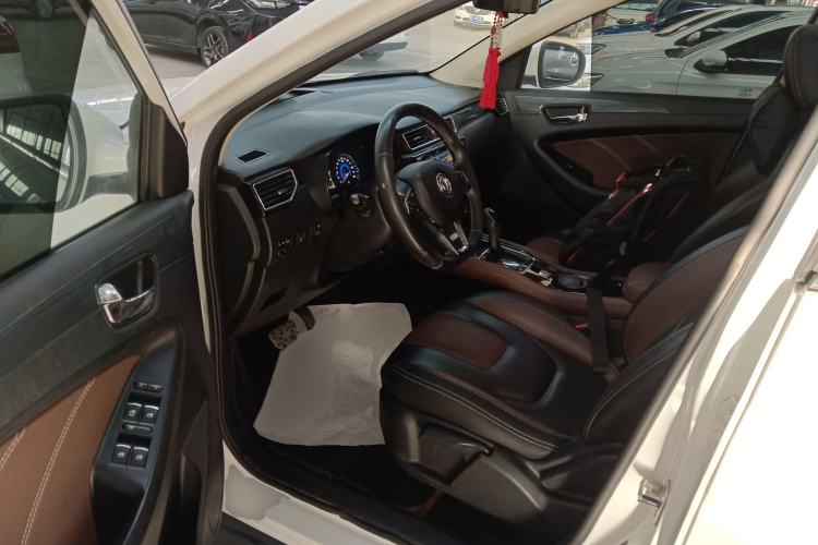 Used Dongfeng Fengon 580 2016 Revised Version 1.5T CVT Luxury Edition
