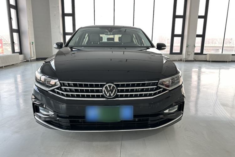 Used Volkswagen Magotan 2023 2 Million Units Commemorative Edition 330TSI DSG Luxury Version Exterior 1
