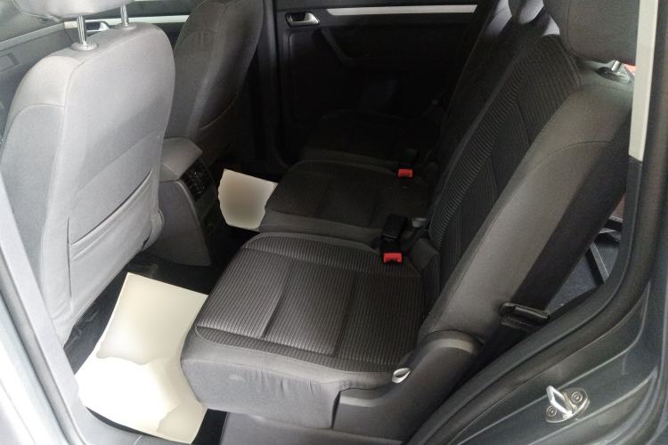 Used Volkswagen Touran 2015 1.4T Manual Fashion Edition 5-Seater Left Rear Seat