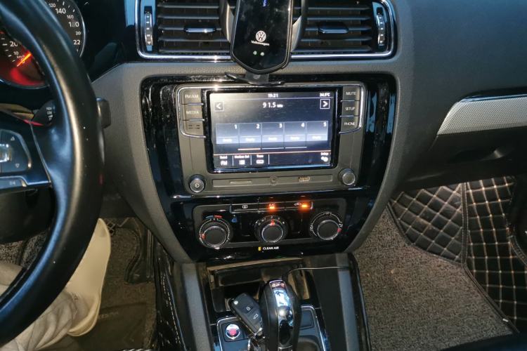 Used Volkswagen Sagitar 2017 230TSI Automatic Comfort Version