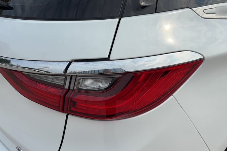 Used BYD Song MAX 2017 1.5T Automatic Smart Connect Elite 7-Seater
