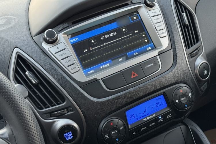 Used Hyundai ix35 2013 2.0L Automatic Two-Wheel Drive Smart GLS China IV Standard