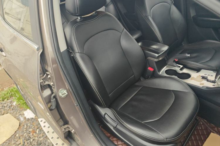 Used Hyundai ix35 2015 2.0L Automatic 2WD Comfort Edition China V Standard