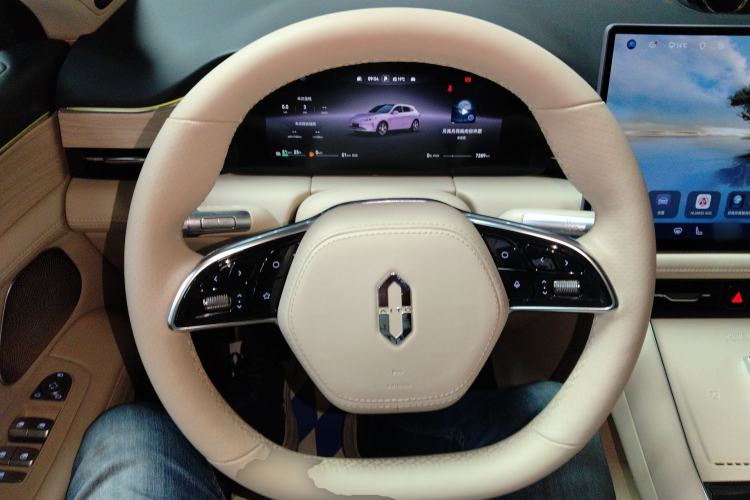 Used Hima AITO M5 2025 Extended-Range Ultra All-Wheel-Drive Version Steering Wheel