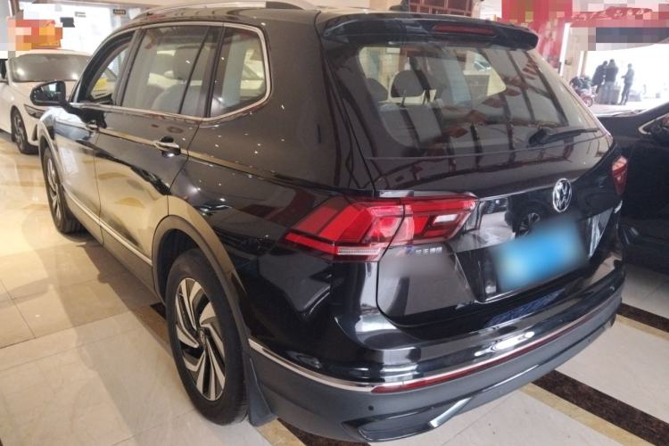 Used Volkswagen Tiguan L 2025 Model, Outstanding Version, 300TSI Automatic Two-Wheel Drive Longteng Edition
