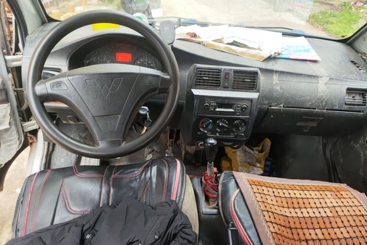 Used Wuling Rongguang 2014 1.2L S Base Model Center Console