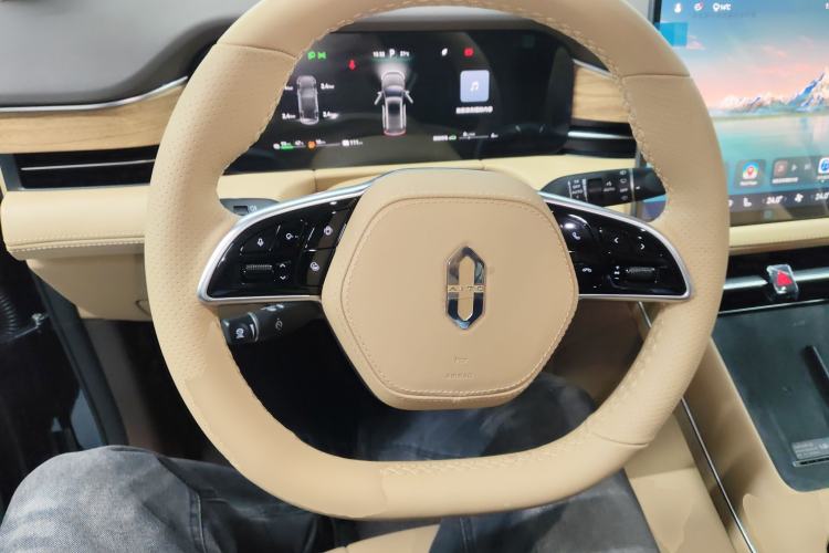 Used Hima AITO M7 2024 1.5T Rear-Drive Plus Version 5 Seats Steering Wheel