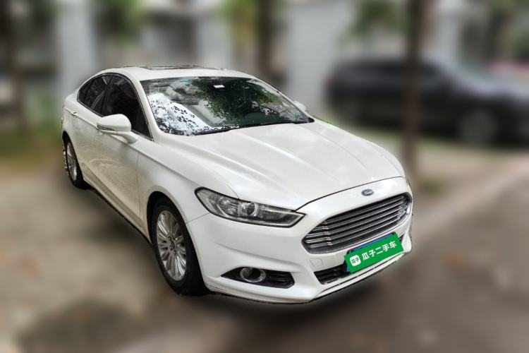 Used Ford Mondeo 2013 2.0L GTDi 200 Fashion Edition Front Right 45 Deg