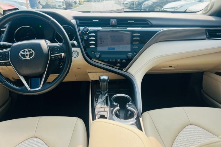 Used Toyota Camry 2019 2.0E Elite Edition China VI Standard Interior 4