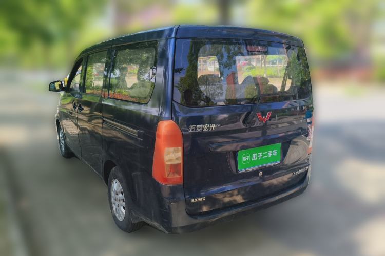 Used Wuling Rongguang V 2015 1.2L Standard Version
