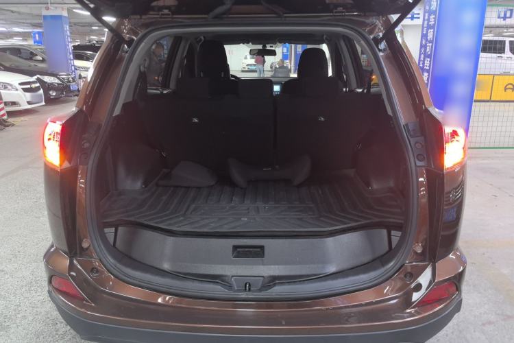 Used Toyota RAV4 2019 2.0L CVT Two-Wheel Drive Pioneer Edition China V Standard
