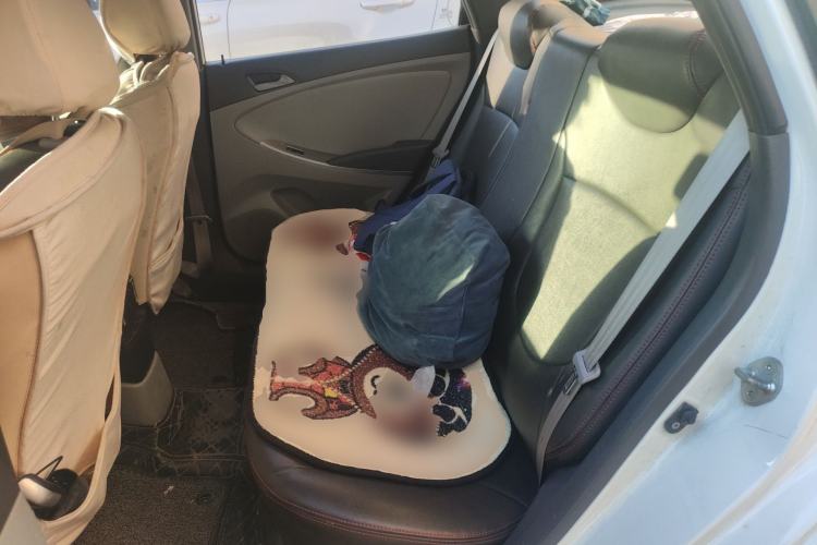 Used Hyundai Verna (older generation) 2014 1.4L Automatic Smart GLS Left Rear Seat