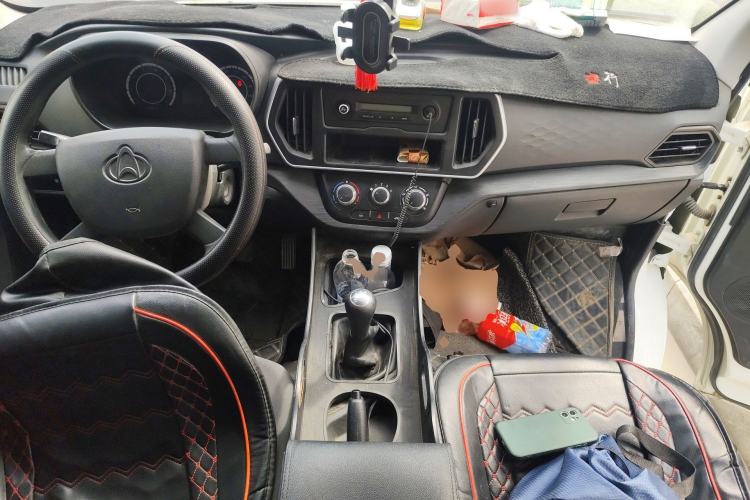 Used CHANGAN KAICHENG Ruixing M60 2023 1.5L GDI Comfort-Class Passenger Vehicle 6/7 Seats
