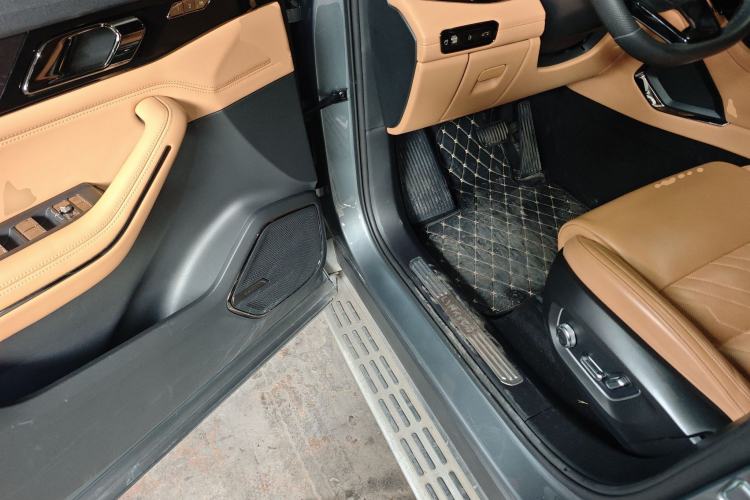 Used Lynk & Co 09 EM-P 2021 2.0T PHEV Halo Seven-Seater
