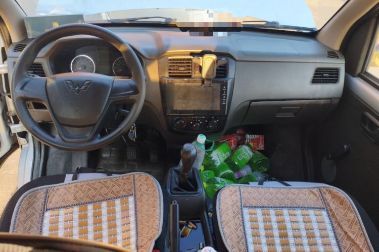 Used Wuling Rongguang S 2021 1.2L Base Model 5-Seater LSI
