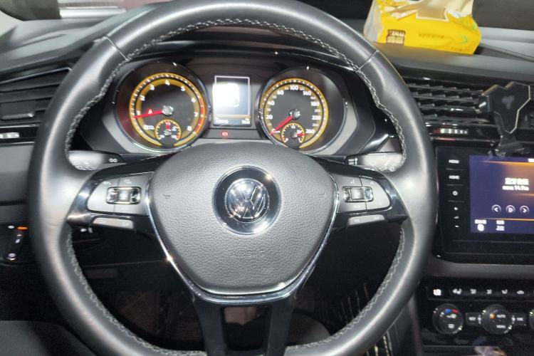 Used Volkswagen Tiguan L 2020 330TSI Automatic Two-Wheel Drive Smart Luxury Edition China VI Standard