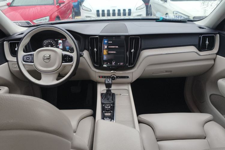 Used Volvo XC60 2018 T5 4x4 Zhiya Luxury Edition
