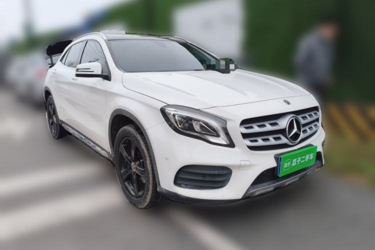 Used Mercedes-Benz GLA 2019 GLA 200 Fashion Model Front Right 45 Deg