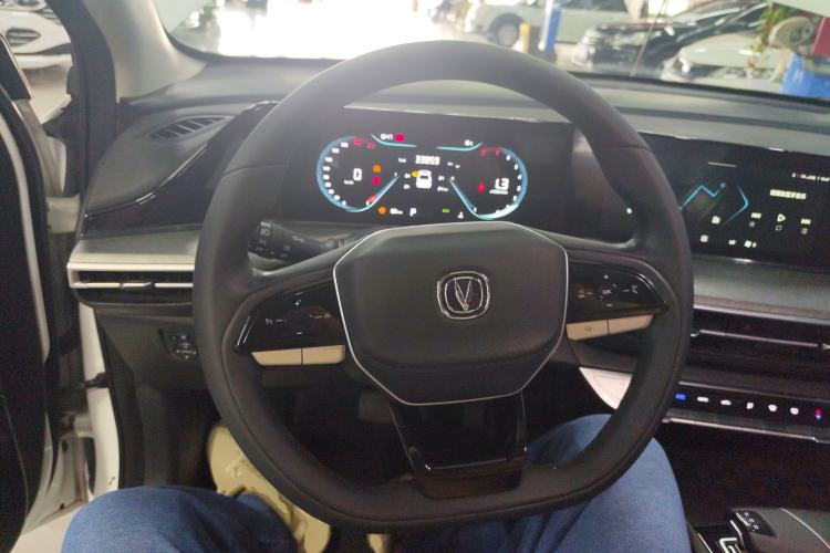 Used CHANGAN Eado 2023 Changan Edition PLUS Blue Whale NE 1.4T GDI DCT Prestige Version
