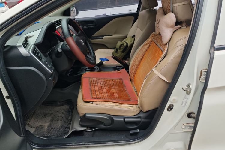 Used Honda City 2015 1.5L manual Comfort version