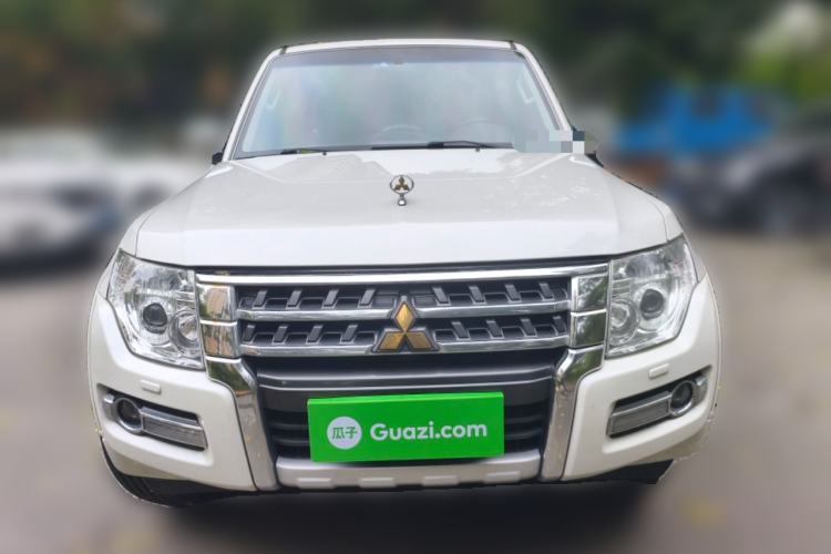 Used Mitsubishi Pajero  Front