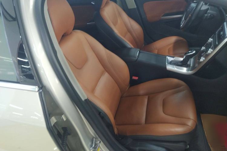 Used Volvo S60 2017 S60L T4 Smart Range Edition
