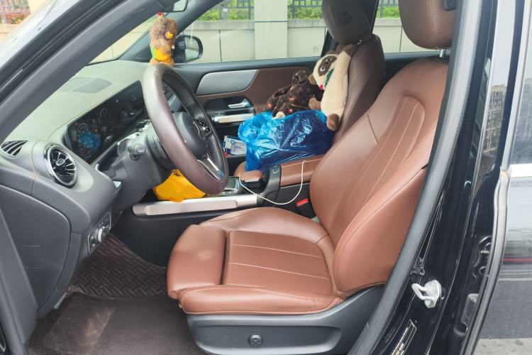 Used Mercedes-Benz GLB 2022 Second Facelift GLB 200 Fashion Edition Left Front Seat