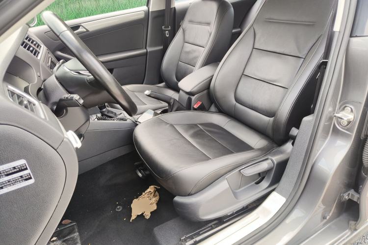 Used Volkswagen Sagitar 2014 Revised Version 1.6L Automatic Comfort Edition
