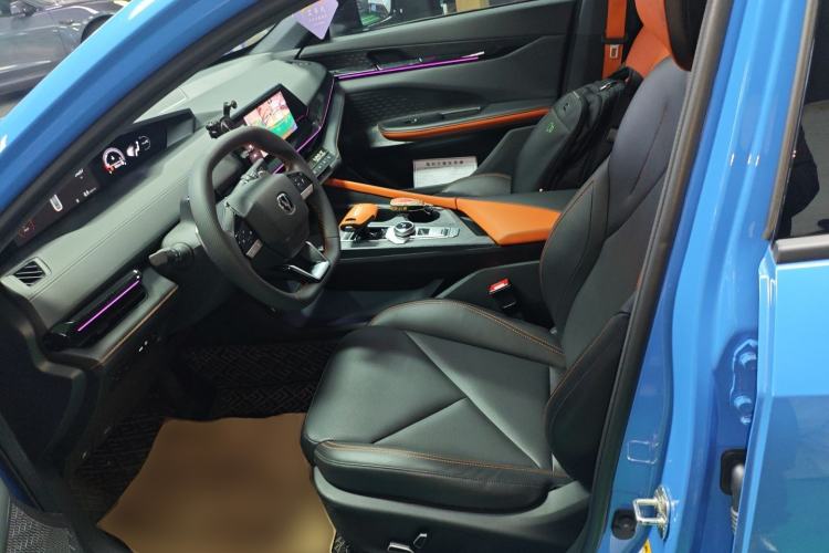 Used Changan UNI-V 2022 1.5T Prestige Version
