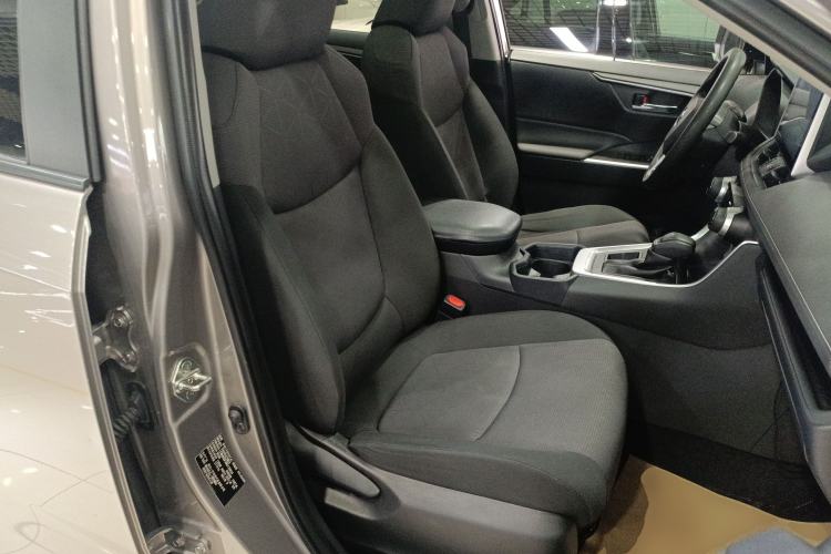 Used Toyota RAV4 2021 2.0L CVT Two-Wheel Drive Fashion Edition
