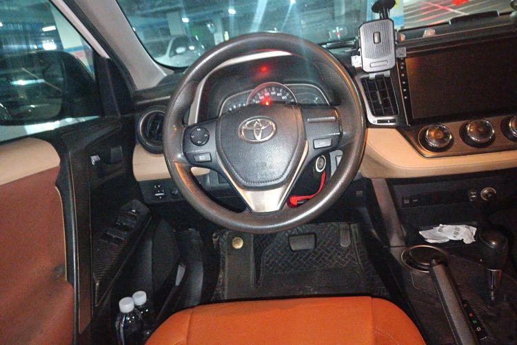 Used Toyota RAV4 2013 2.0L CVT Two-Wheel Drive Urban Edition
