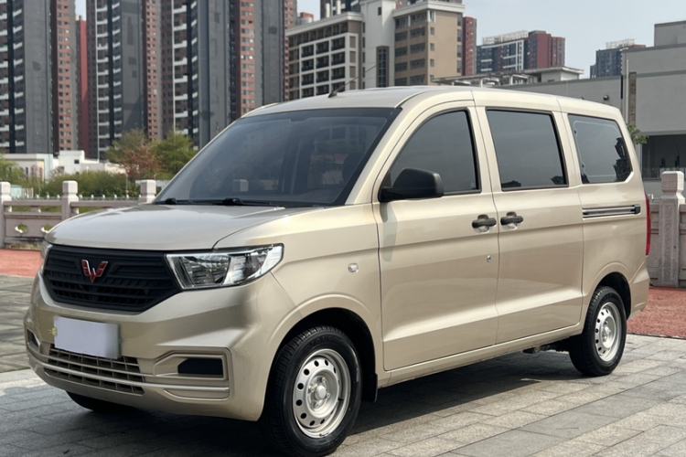 Used Wuling Hongguang V 2022 1.5L Jingqu Edition Electric-Assist LAR Exterior 6