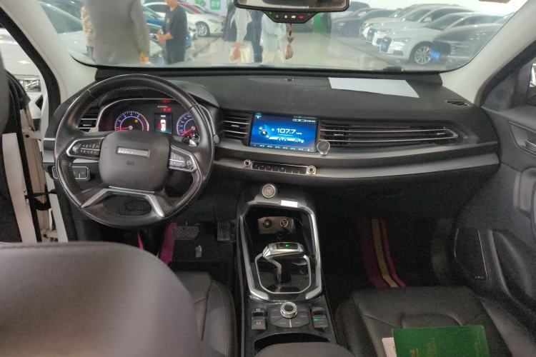 Used Haval H6 2017 Blue Label 1.3T Automatic Two-Wheel Drive ZhiShang Model
