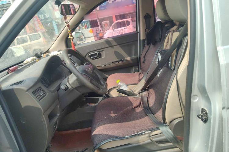 Used Wuling Rongguang V 2016 1.5L Standard Version
