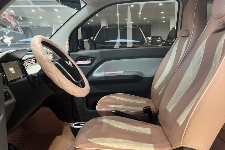 Used Wuling Hongguang MINIEV 2021 Macaron Premium Model – Lithium Iron Phosphate Interior 5